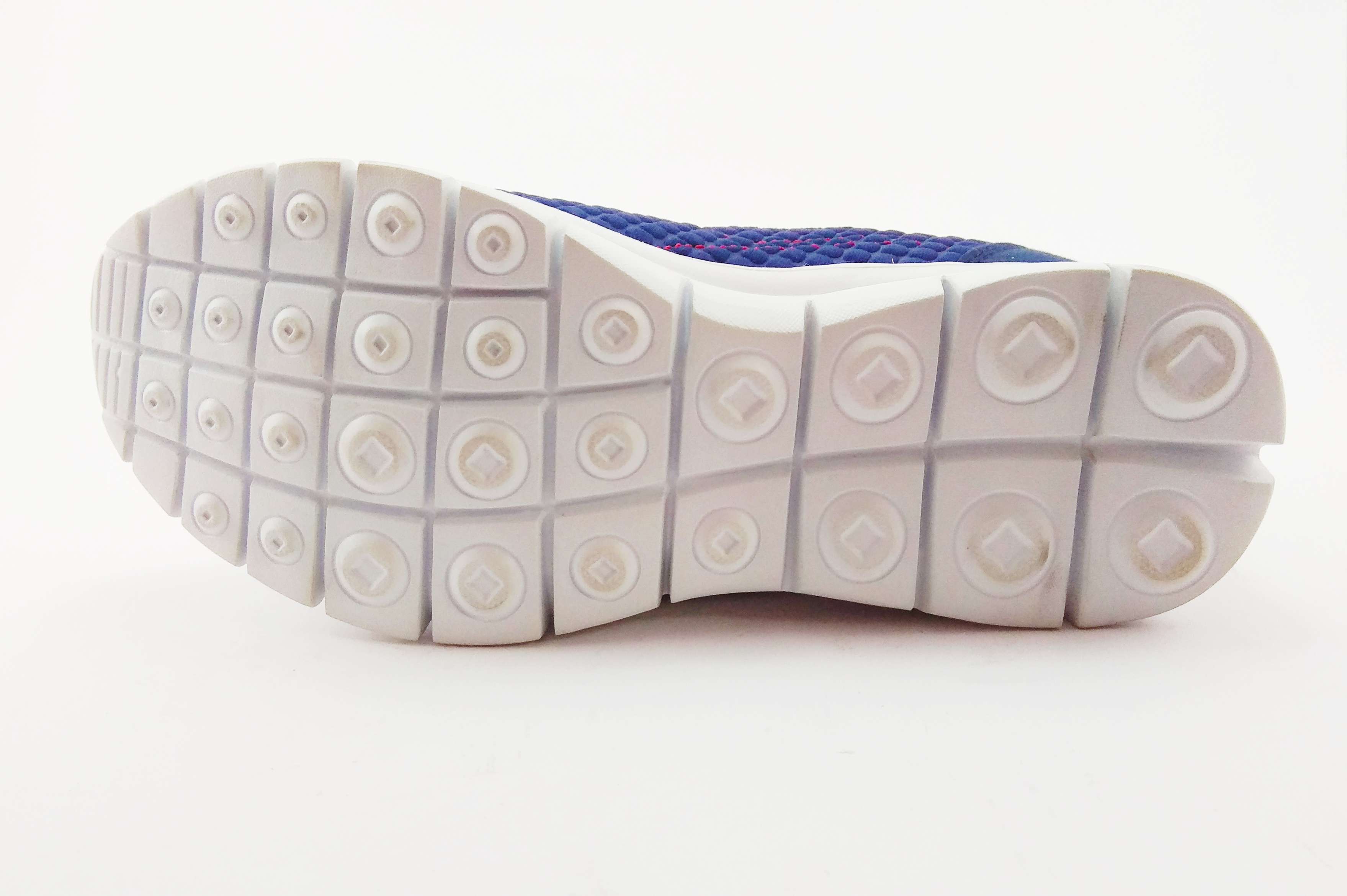 vescose sports shoes price list